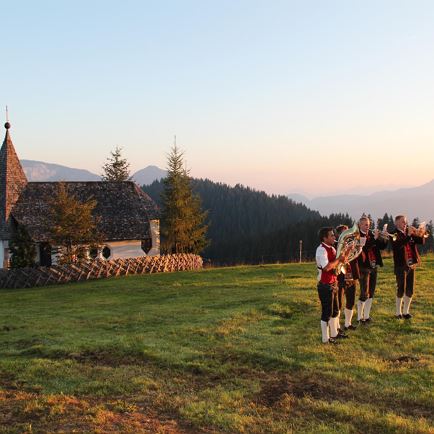Milchwirtschaftliche Wallfahrt auf die KRAFTalm