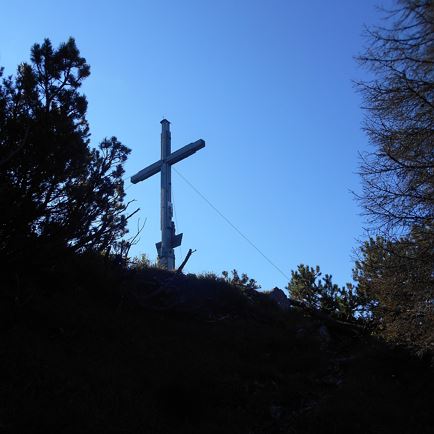 Messe am Heimkehrerkreuz mit Fahnenweihe