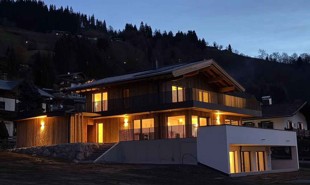 Foto 5 _ Haus am Abend