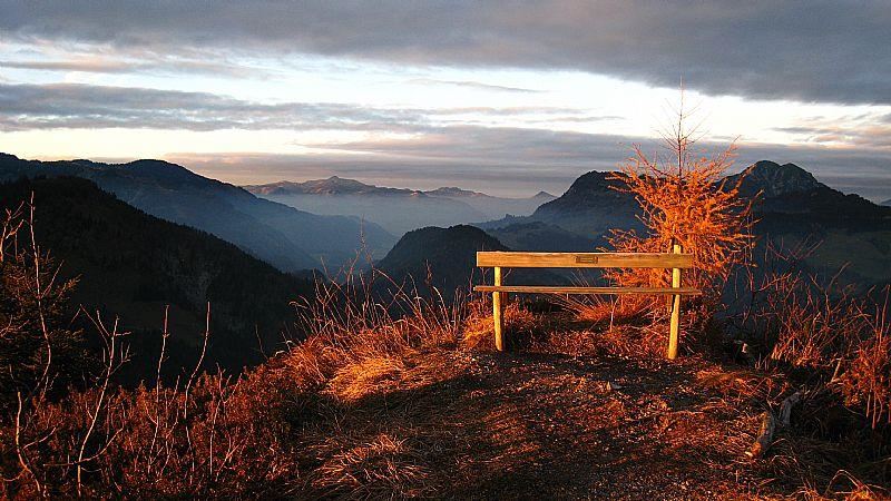 KAM_000880_Rastbank-bei-Sonnenuntergang_Fotograf-L