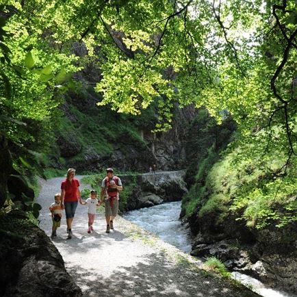 woergl-wanderung-durch-die-wildromantische-kundler