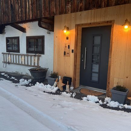 Winter Aussenansicht Haustür