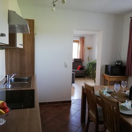 Haus-Roland-Prem-Annamarie-Lindrainweg-KücheI