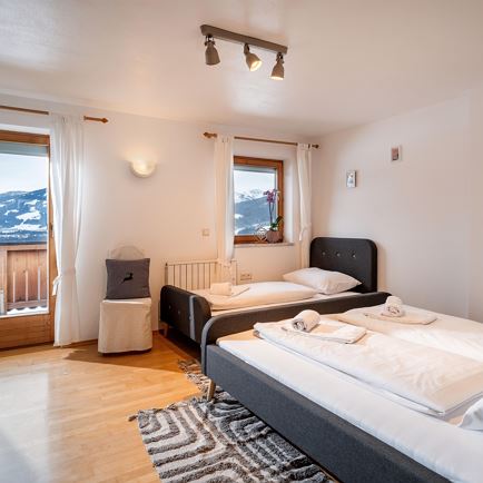 Schlafzimmer 2 (c) Hannes Dabernig