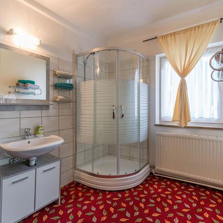 Gasthof_Oberlaender_Zimmer 2_Bad