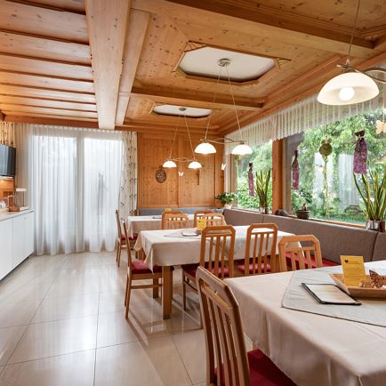 Frühstücksraum m. Buffet