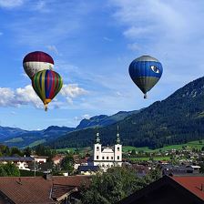 Aussicht-Dachgeschoss-mit-Heissluftballons-1