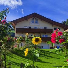 Hausansicht_Sommer_Appartement-Christine-Brixen-im