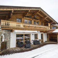 Hausansicht_Winter_1