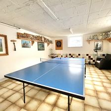 Tischtennisraum und Dartraum