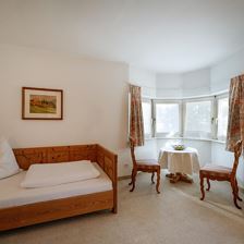 Schlafzimmer 1.1