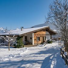Zuhaus Winter außen1