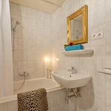 Teresa-Kirchberg-Kirchanger-14-16-Badezimmer