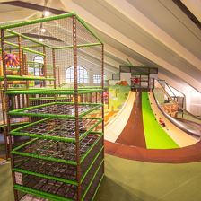 Kinderland Spielanlage Spinnenturm