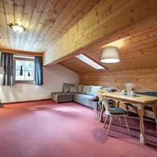 Appartement Jufen Wohnzimmer1