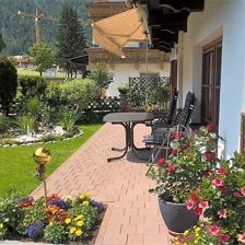 kl.Wasserruhezone mit Fischteich