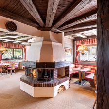 Restaurant mit Kamin