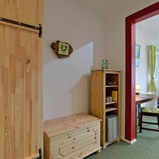 Berghaeusl-Kuehholzer-Zimmer-Garderobe