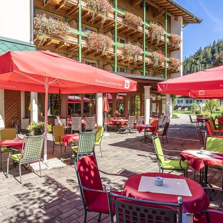 Unser Berghof Ferienhotel - Restaurant und Sonnenterrasse