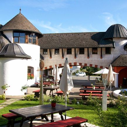Castle tavern 'Die Hütte'