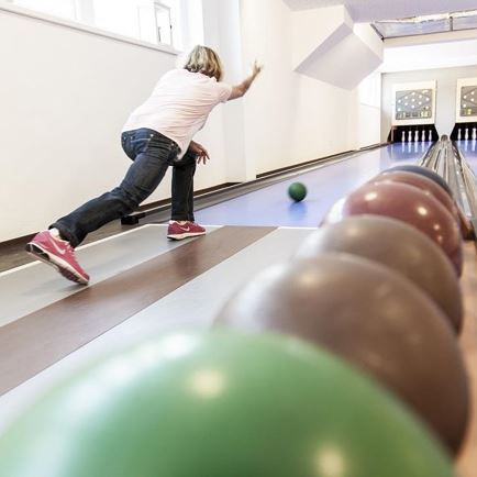 Bowling in the arena365