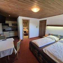 Appt. Nr 4. Wohn-Schlafzimmer