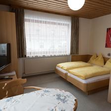 Schlafzimmer App. 8