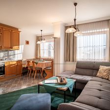 Wohnzimmer+Küche App.2+4